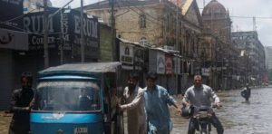 کراچی میں بارشوں نے تباہی مچادی
